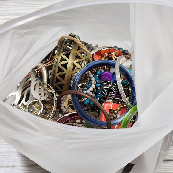 5.44 Pounds Mostly Wearable Bulk Jewelry Necklaces Bracelets Rings Some Signed - Picture 8 of 9